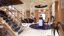 MOONLIGHT II -  Foyer Main deck